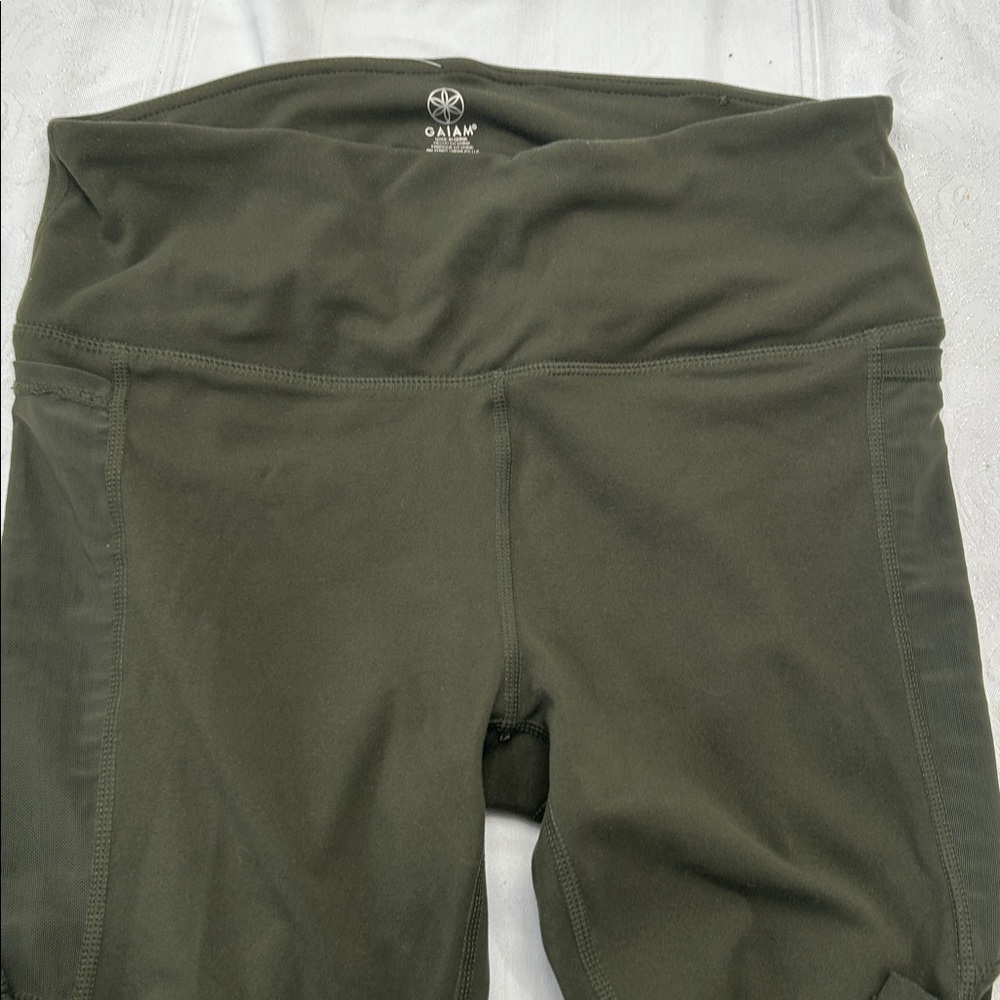GAIAM Olive Yoga Leggings M